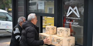 BÜYÜKŞEHİR’İN GIDA YARDIMLARI SAĞLIK SORUNU YAŞAYAN HASTALARIN HAYATINI KOLAYLAŞTIRIYOR