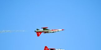 TÜRK YILDIZLARI, MERSİN SEMALARINA İLK İMZAYI PROVA UÇUŞUYLA ATTI