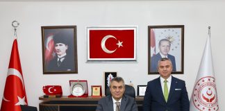 VALİ ATİLLA TOROS, AİLE VE SOSYAL HİZMETLER İL MÜDÜRLÜĞÜNDE DEĞERLENDİRME TOPLANTISI GERÇEKLEŞTİRDİ