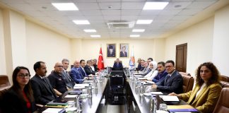 VALİ ATİLLA TOROS BAŞKANLIĞINDA, KURUM MÜDÜRLERİ İLE DEĞERLENDİRME VE KOORDİNASYON TOPLANTISI GERÇEKLEŞTİRİLDİ
