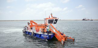 BÜYÜKŞEHİR İLE MERSİN DENİZİ ATIKLARDAN ARINIYOR