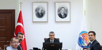 VALİ ATİLLA TOROS BAŞKANLIĞINDA, MEVSİMLİK TARIM İŞÇİLERİ İZLEME KURULU TOPLANTISI GERÇEKLEŞTİRİLDİ