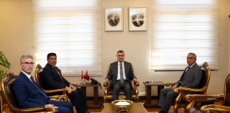 VALİ ATİLLA TOROS, AHİLİK HAFTASI KUTLAMALARI KAPSAMINDA; TİCARET İL MÜDÜRÜ FERHAT SÜMER VE BERABERİNDEKİ HEYET İLE GÖRÜŞTÜ