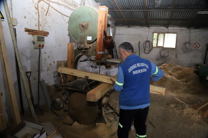 AKDENİZ BELEDİYESİ, ÜRETEREK KAYNAKLARINI VERİMLİ KULLANIYOR