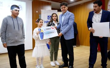 İL MİLLÎ EĞİTİM MÜDÜRÜ MUHAMMED ÖZDEMİRCİ, “AYDINLIK YARINLARA KİTAP OKUMA YARIŞMASI” ÖDÜL TÖRENİNE KATILDI