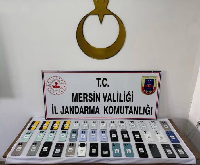 JANDARMADAN TELEFON KAÇAKÇILIĞI OPERASYONU