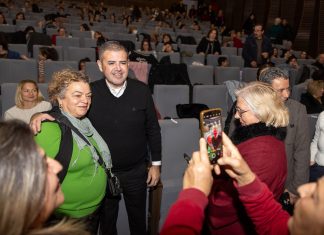 MEZİTLİ’DE SANATIN KALBİ ATIYOR, TİYATROYA VE EĞİTİME GÜÇLÜ DESTEK