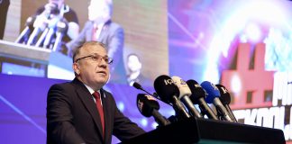 MERSİN ÜNİVERSİTESİNDE MİLLİ TEKNOLOJİ ZİRVESİ COŞKUSU: “TÜRKİYE YÜZYILI” VİZYONU GENÇ ZİHİNLERLE BULUŞTU