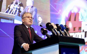 MERSİN ÜNİVERSİTESİNDE MİLLİ TEKNOLOJİ ZİRVESİ COŞKUSU: “TÜRKİYE YÜZYILI” VİZYONU GENÇ ZİHİNLERLE BULUŞTU