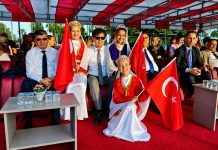 “KURTULUŞ SAVAŞI’NDA YEDİ BÖLGE HALK OYUNLARI GÖSTERİSİ VE KORO KONSERİ” GERÇEKLEŞTİRİLDİ