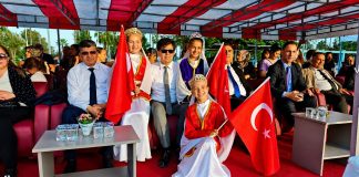 “KURTULUŞ SAVAŞI’NDA YEDİ BÖLGE HALK OYUNLARI GÖSTERİSİ VE KORO KONSERİ” GERÇEKLEŞTİRİLDİ