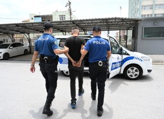 KIRMIZI BÜLTENLE ARANAN ŞAHIS HAVALİMANINDA YAKALANDI