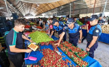 MEZİTLİ ZABITASINDAN PAZARLARDA SIKI TARTI DENETİMİ