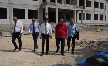 İL MİLLÎ EĞİTİM MÜDÜRÜ MUHAMMED ÖZDEMİRCİ, TARSUS İLÇEMİZDE YAPIMI DEVAM EDEN LİSE İNŞAATLARINI YERİNDE İNCELEDİ