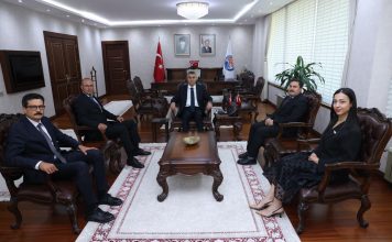 VALİMİZ SAYIN ATİLLA TOROS, ÇEVRE, ŞEHİRCİLİK VE İKLİM DEĞİŞİKLİĞİ İL MÜDÜRÜ HASAN ALAN VE BERABERİNDEKİ HEYET İLE GÖRÜŞTÜ