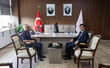 İL JANDARMA KOMUTANI TUĞGENERAL SAYIN ERCAN ATASOY, İL MİLLÎ EĞİTİM MÜDÜRÜ MUHAMMED ÖZDEMİRCİ’YE VEDA ZİYARETİNDE BULUNDU