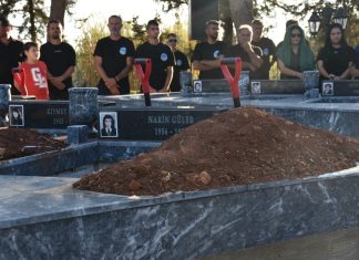 15 KIBRISLI TÜRK ŞEHİT, ATLILAR ŞEHİTLİĞİ’NDE DÜZENLENEN DEVLET TÖRENİYLE TOPRAĞA VERİLDİ