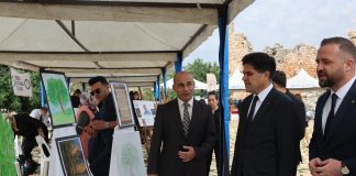 KÖKLERDEN GELECEĞE MÜZİK KÖPRÜSÜ: “GENÇ AR-GE SANAT SAHNESİ” KANLIDİVANE’DE HAYAT BULDU